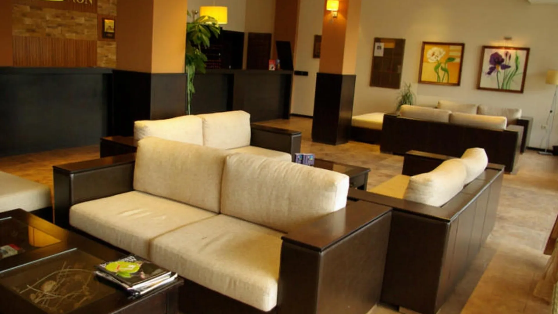 Bansko Ski Apartments in Bansko Royal Towers 0*,  Bulgarien